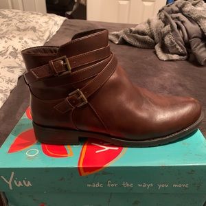 Women’s brown white calf ankle boot